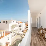 Beguest Oceanic Rainbow Apt